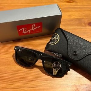 Ray-Ban New Wayfarer sunglasses